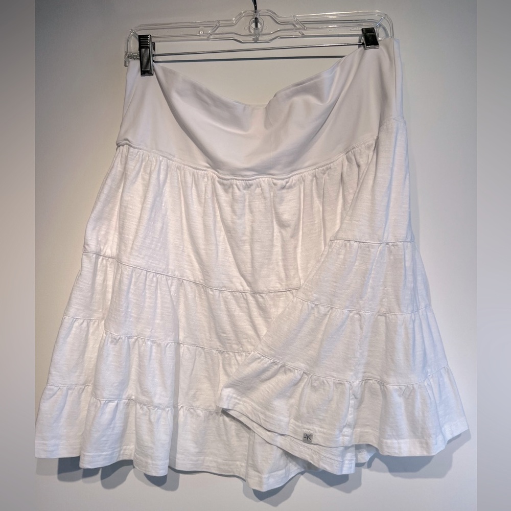 West Indies Wear. Ruffle Skirt. White. XXL.